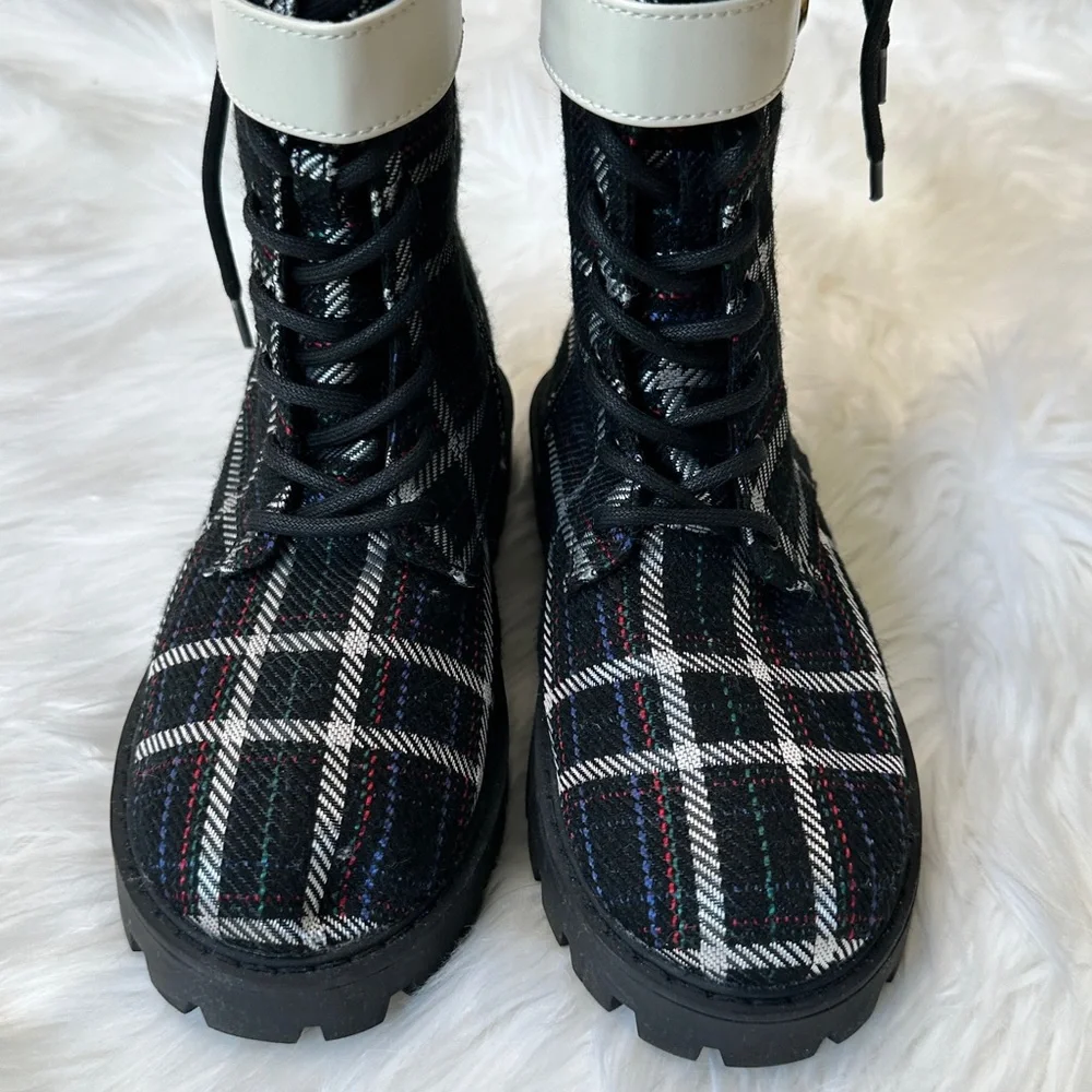 Charles & Keith Gabine Check-Print Lace-Up Ankle Boots kids US 2 age 7.5